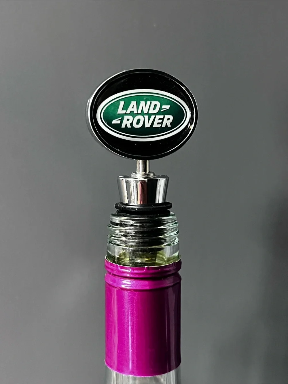 Land Rover wine bottle stopper